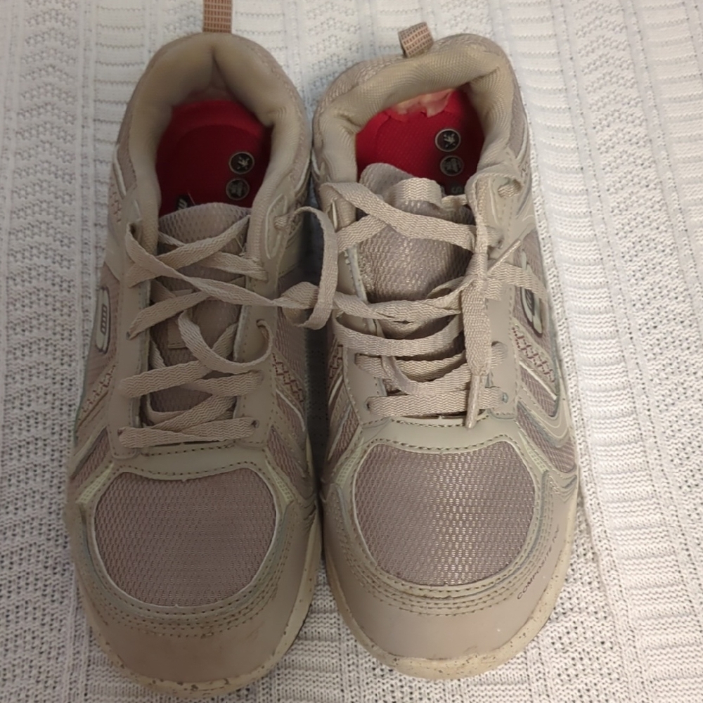 Skechers Summits Safety Shoes: Comfort Meets Protection - EUC